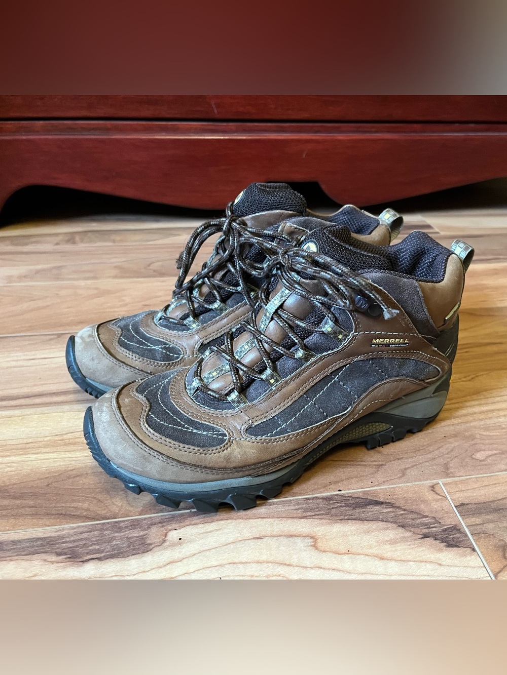 Merrell Siren Mid Women’s Hiking Boots size US 8.5